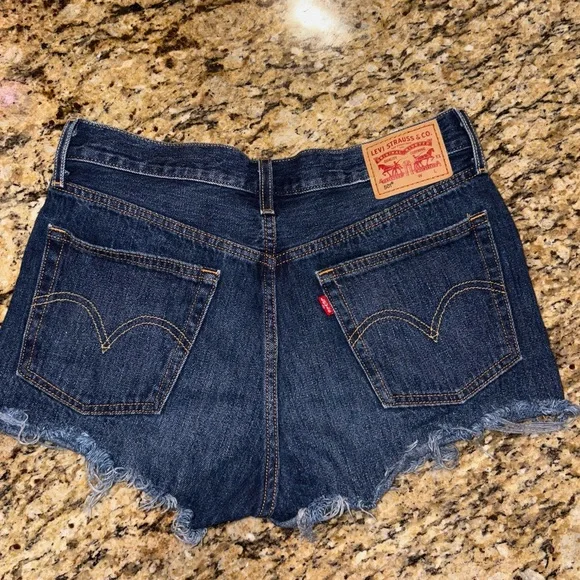LEVI'S 501 Button Fly Distressed Raw Hem
Denim Shorts Size 28 - Picture 2 of 5